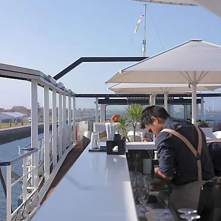 Costa Do Sal Boat Lounge