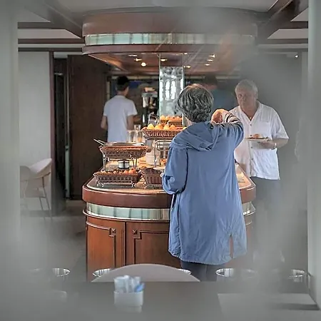 Costa Do Sal Boat Lounge 4*
